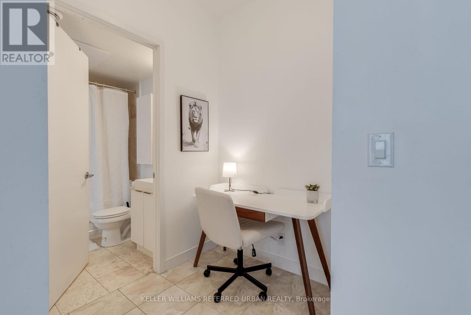 1812 - 14 York Street Property Photo 10