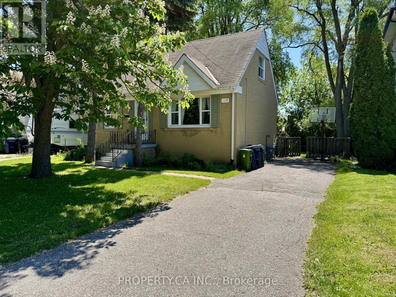 109 PLEASANT AVENUE