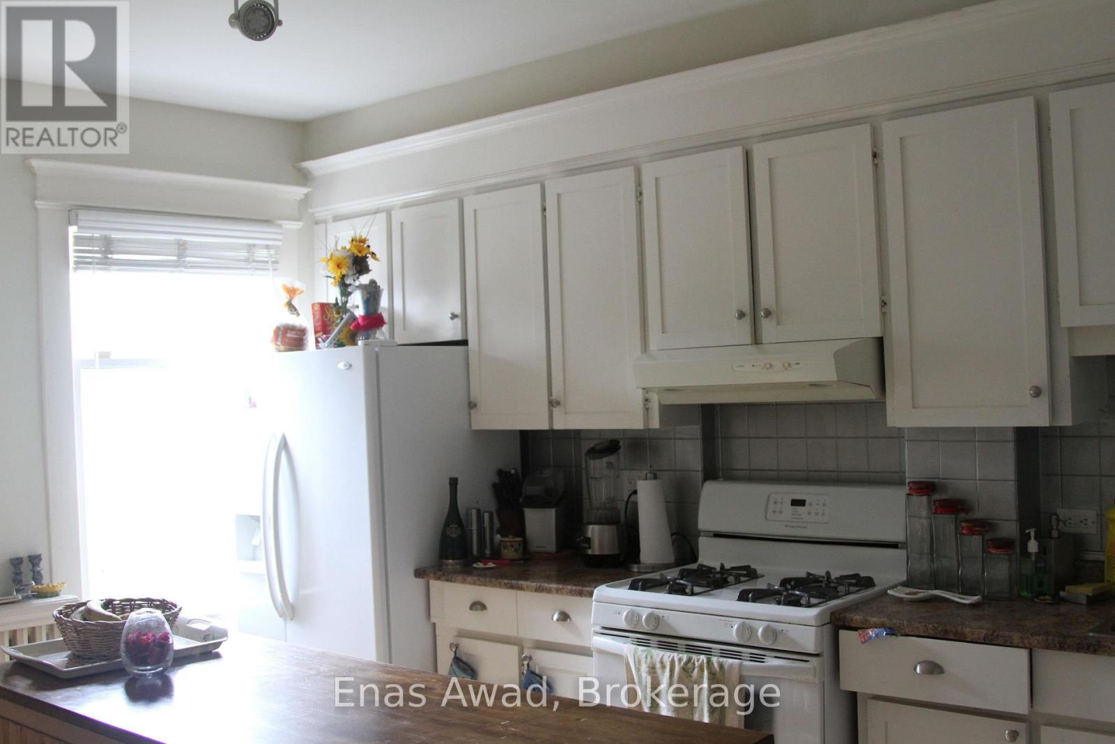 738 MANNING AVENUE Property Photo 1
