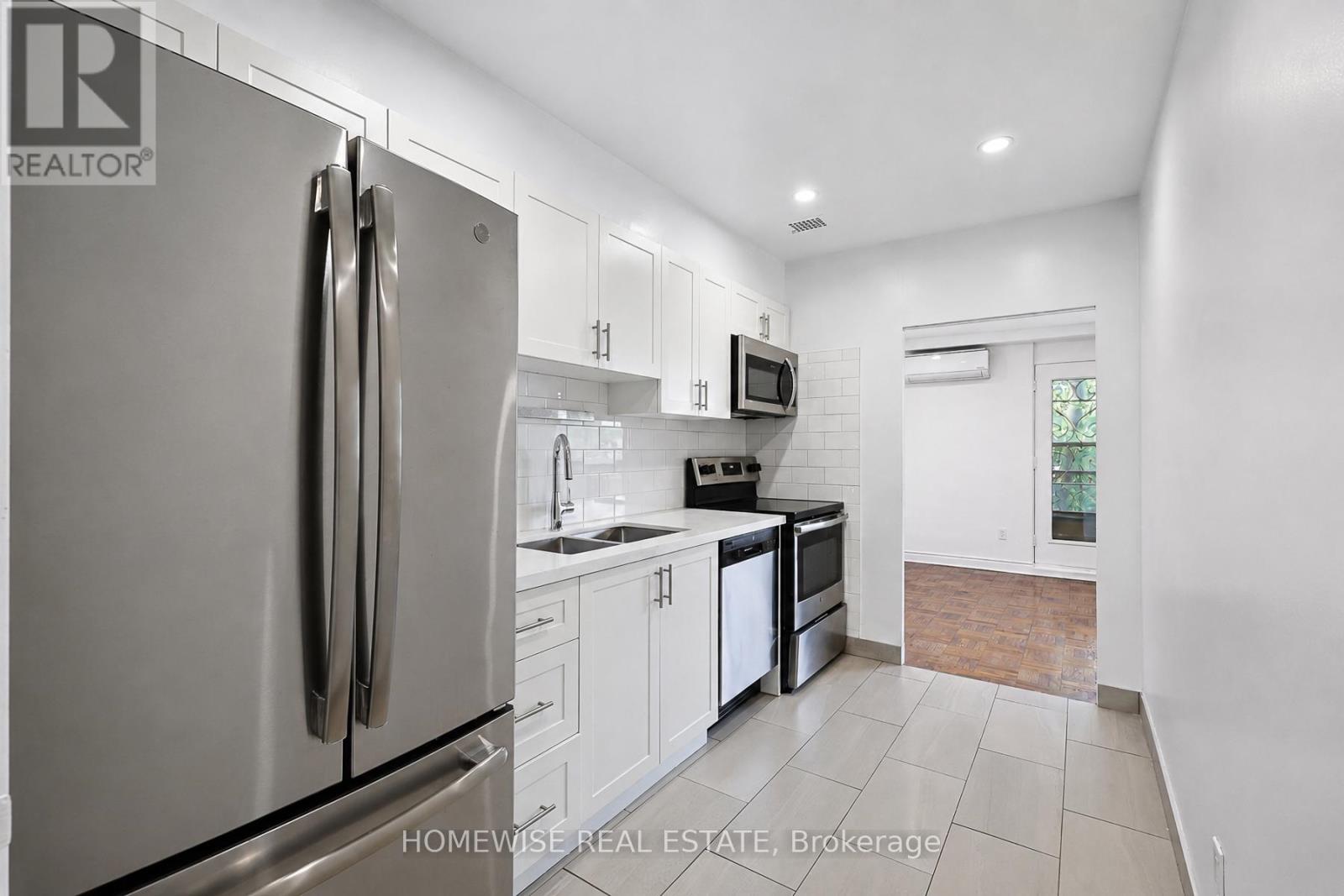 401 - 2500 BATHURST STREET