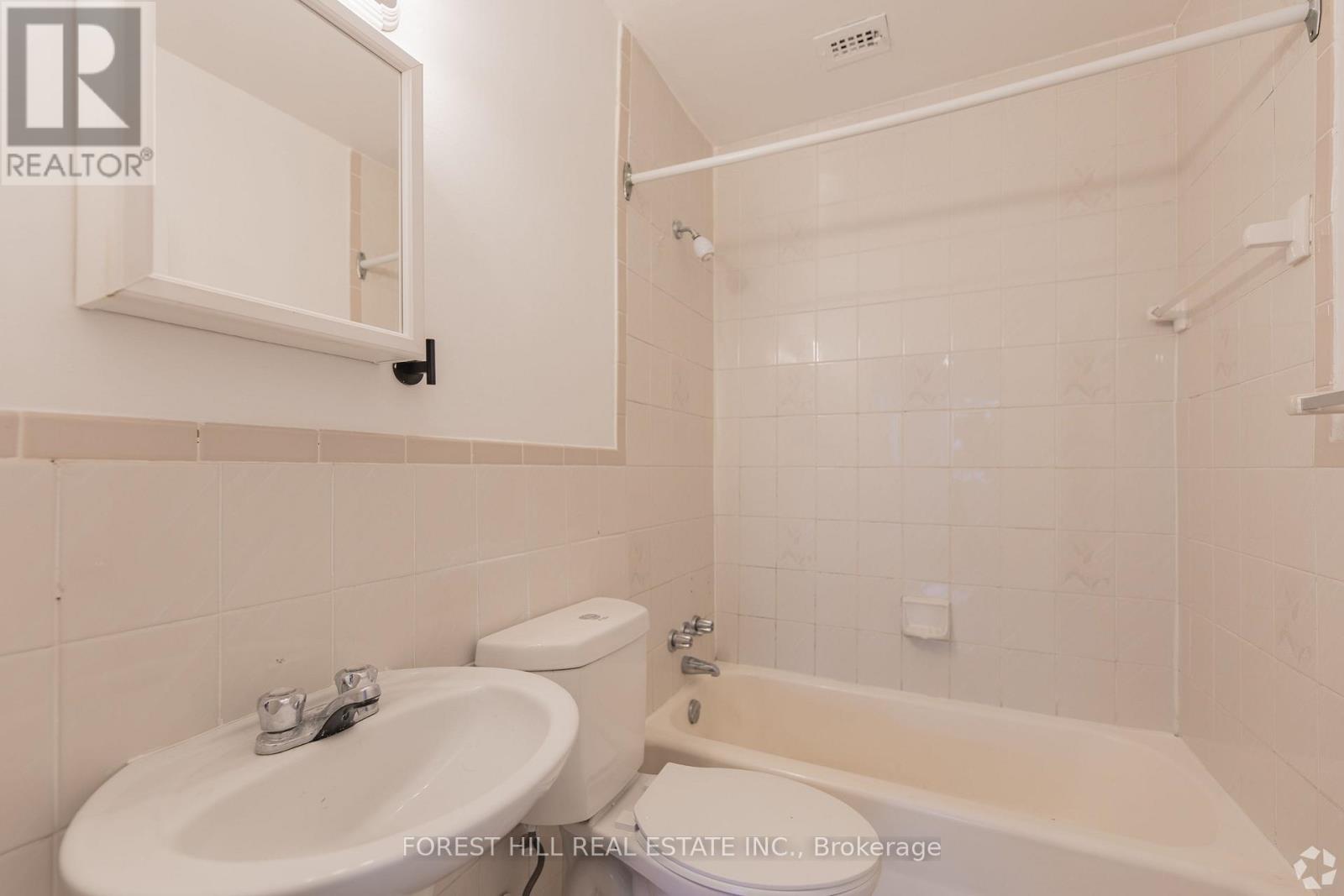507 - 291 Avenue Road Property Photo 13