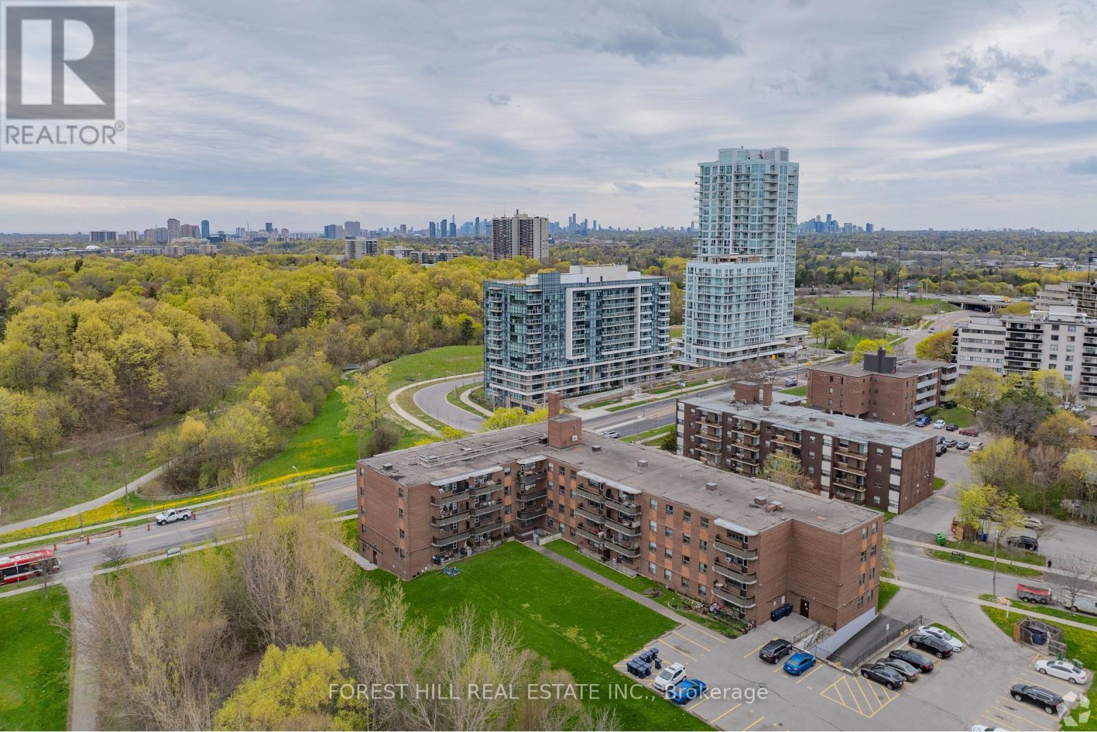 301 - 32 Clayland Drive Property Photo 19