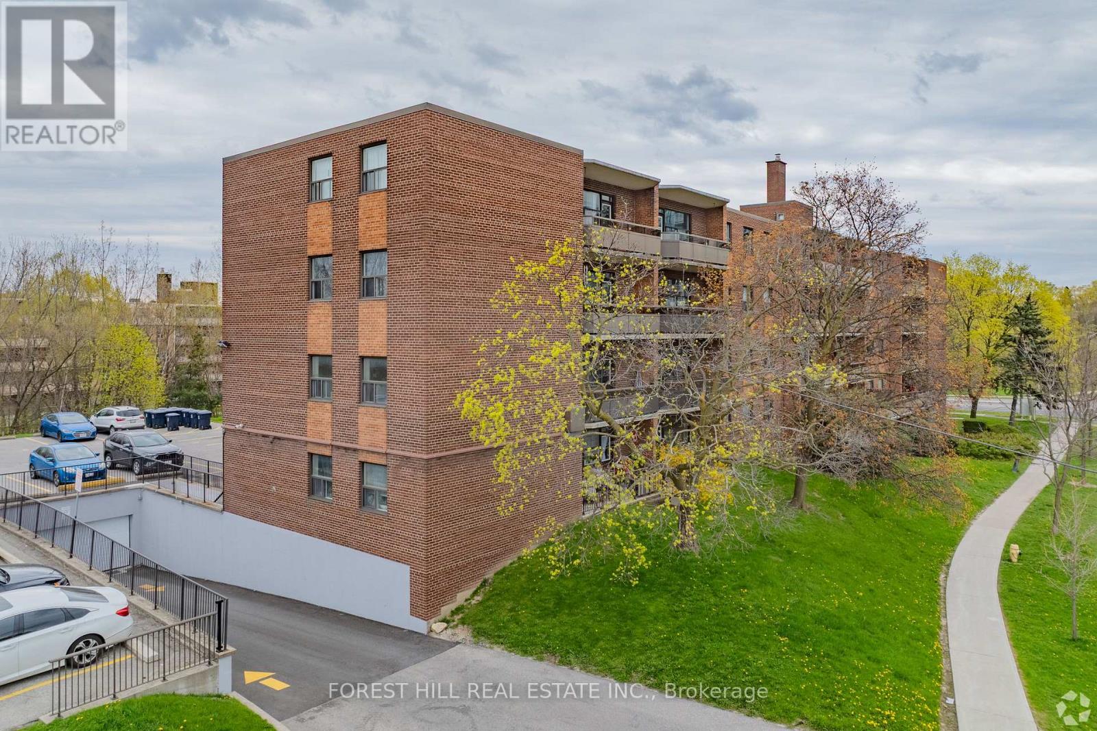 512 - 32 CLAYLAND DRIVE Property Photo 1