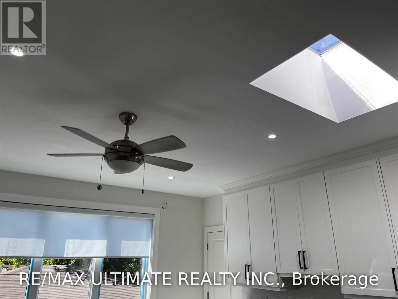 1065b St Clair Avenue W Property Photo 27