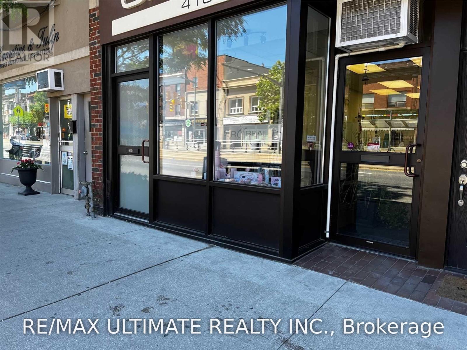1065b St Clair Avenue W Property Photo 34