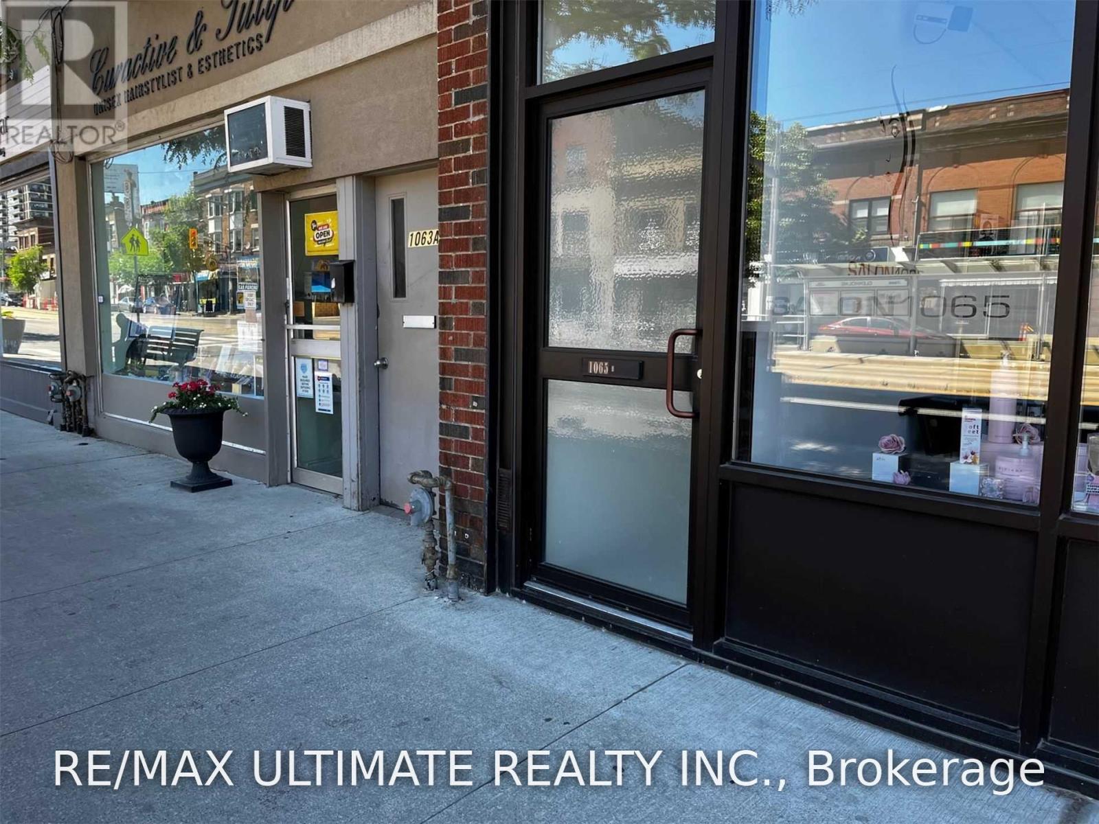 1065b St Clair Avenue W Property Photo 35