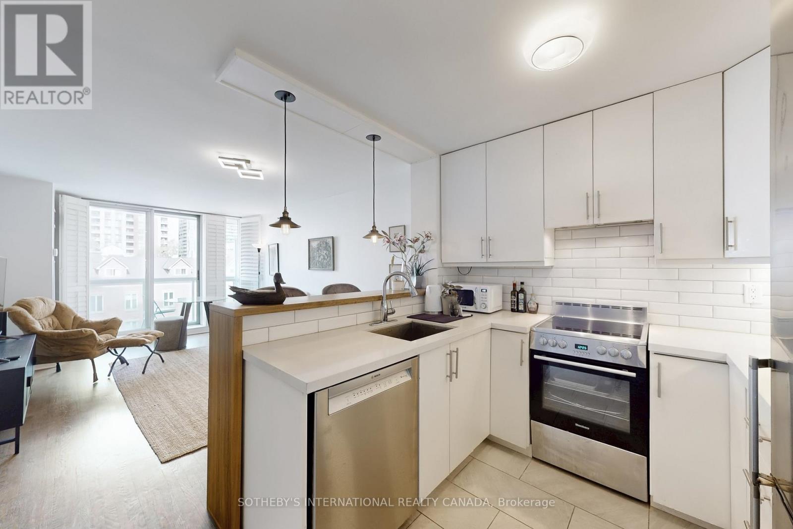 501 - 109 Front Street E Property Photo 15