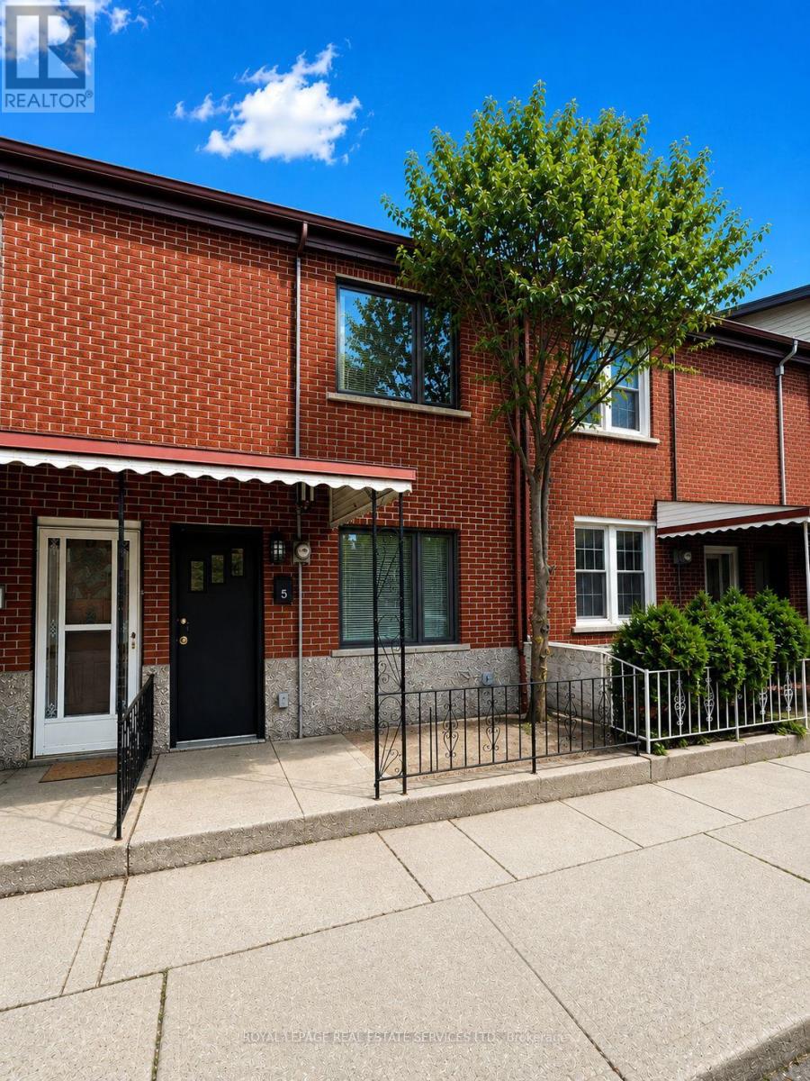 5 HENDERSON AVENUE