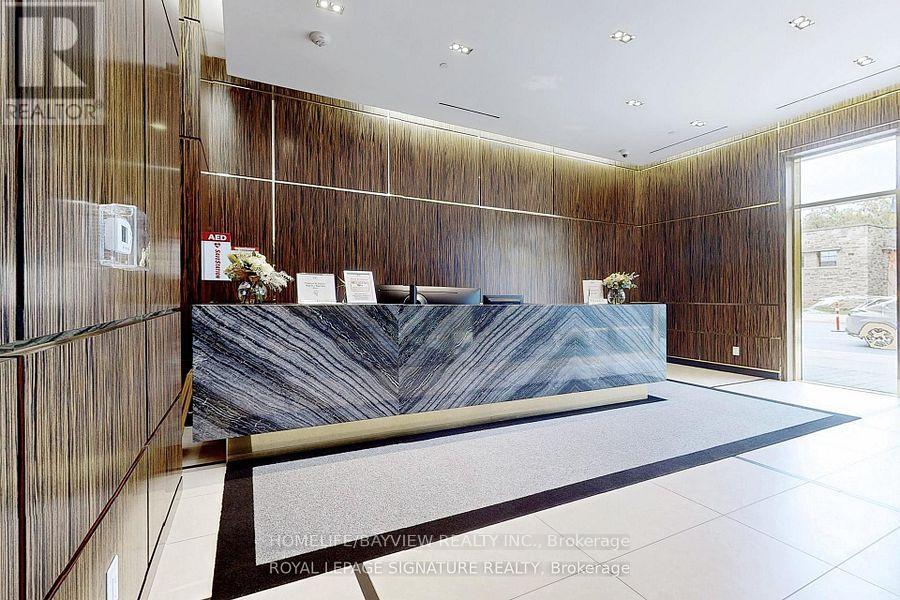 203 - 3018 YONGE STREET W Property Photo 1