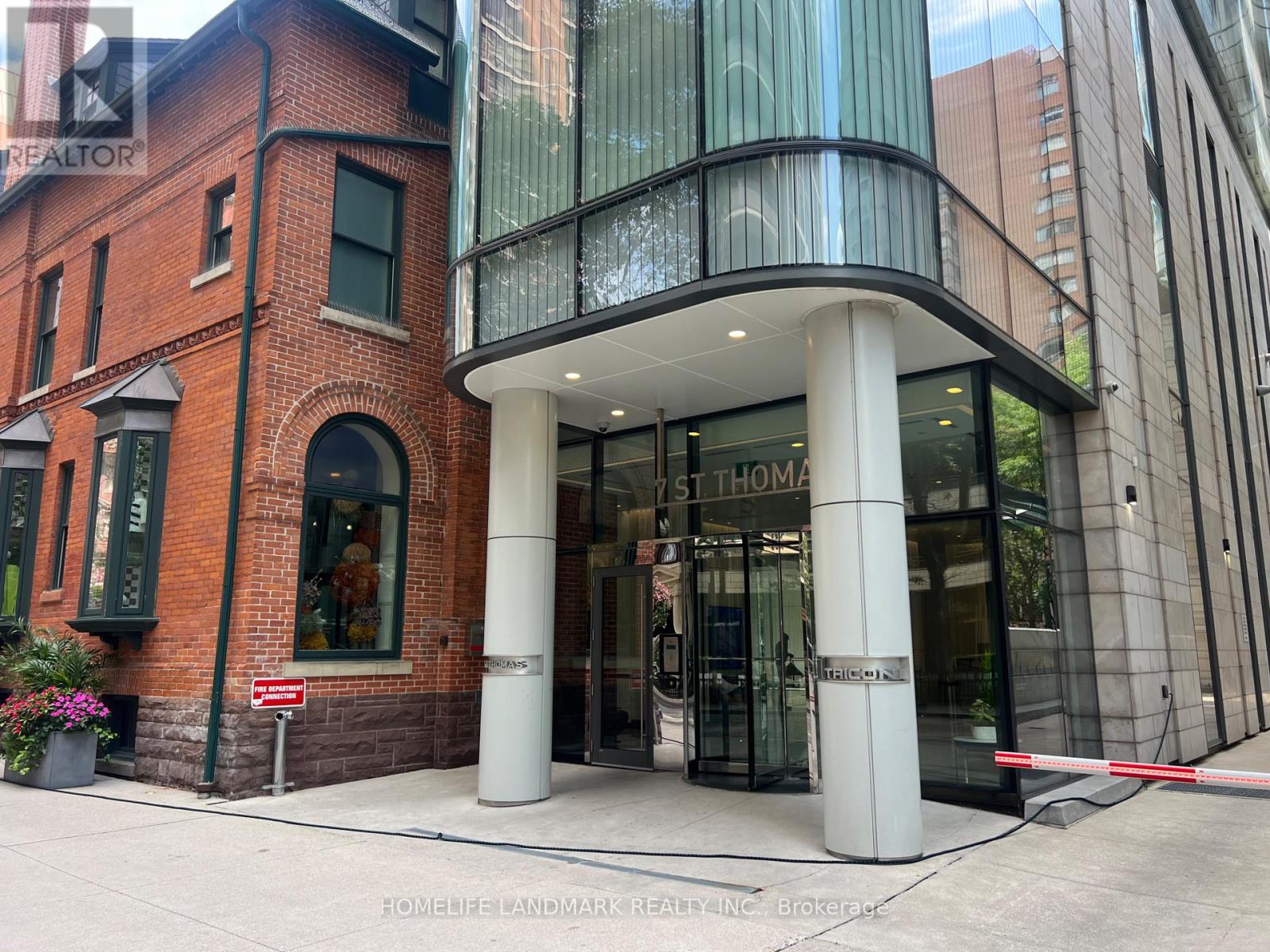 209 - 7 St Thomas Street Property Photo 1