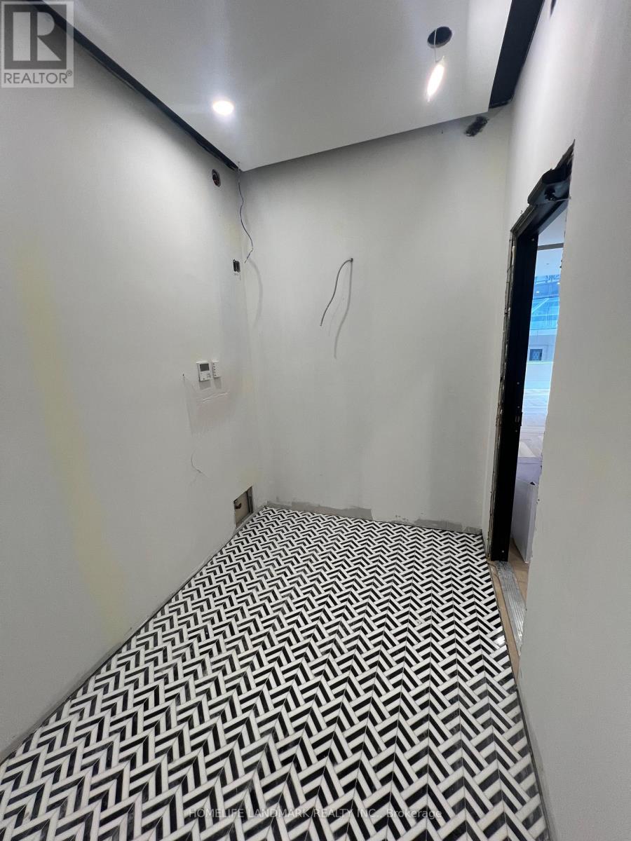 209 - 7 St Thomas Street Property Photo 7