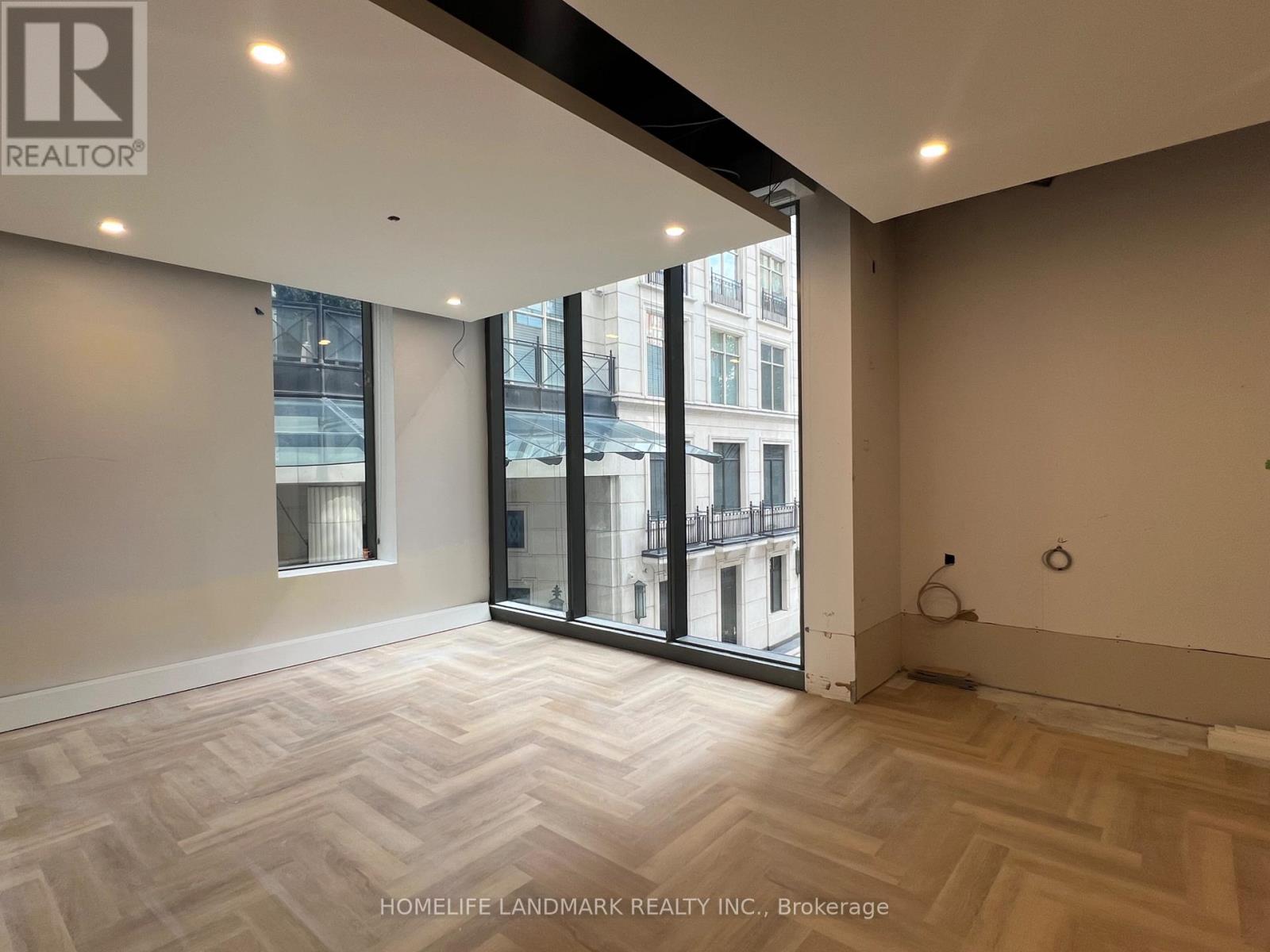 209 - 7 St Thomas Street Property Photo 9