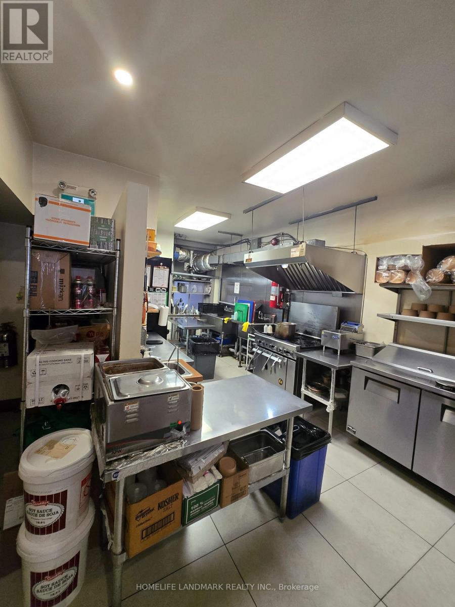 793 Bathurst Street Property Photo 7