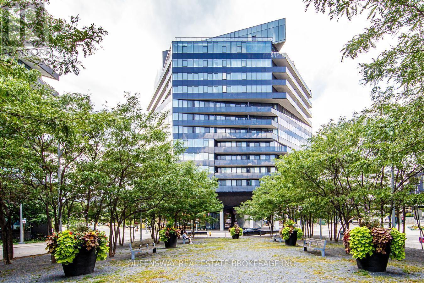 812 - 21 Lawren Harris Square Property Photo 1