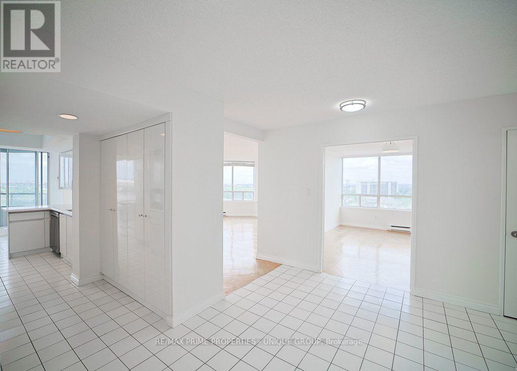 1408 - 10 Torresdale Avenue Property Photo 28