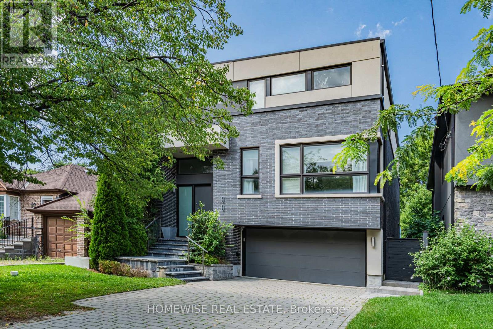 90 MCGILLIVRAY AVENUE