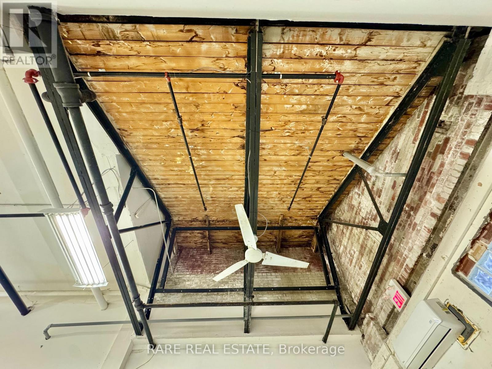 135 - 163 Sterling Road Property Photo 10