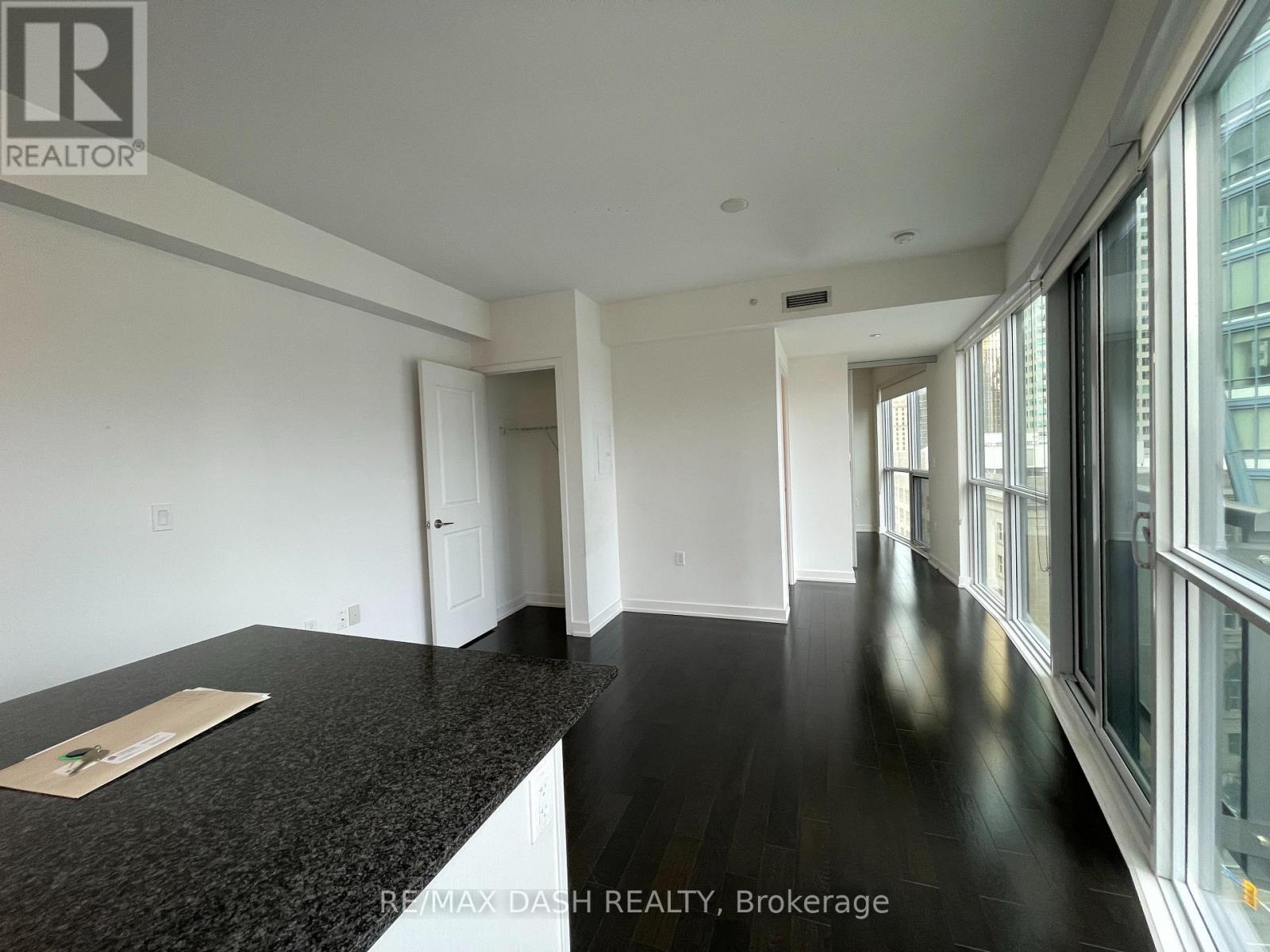 1005 - 1 The Esplanade Drive Property Photo 6