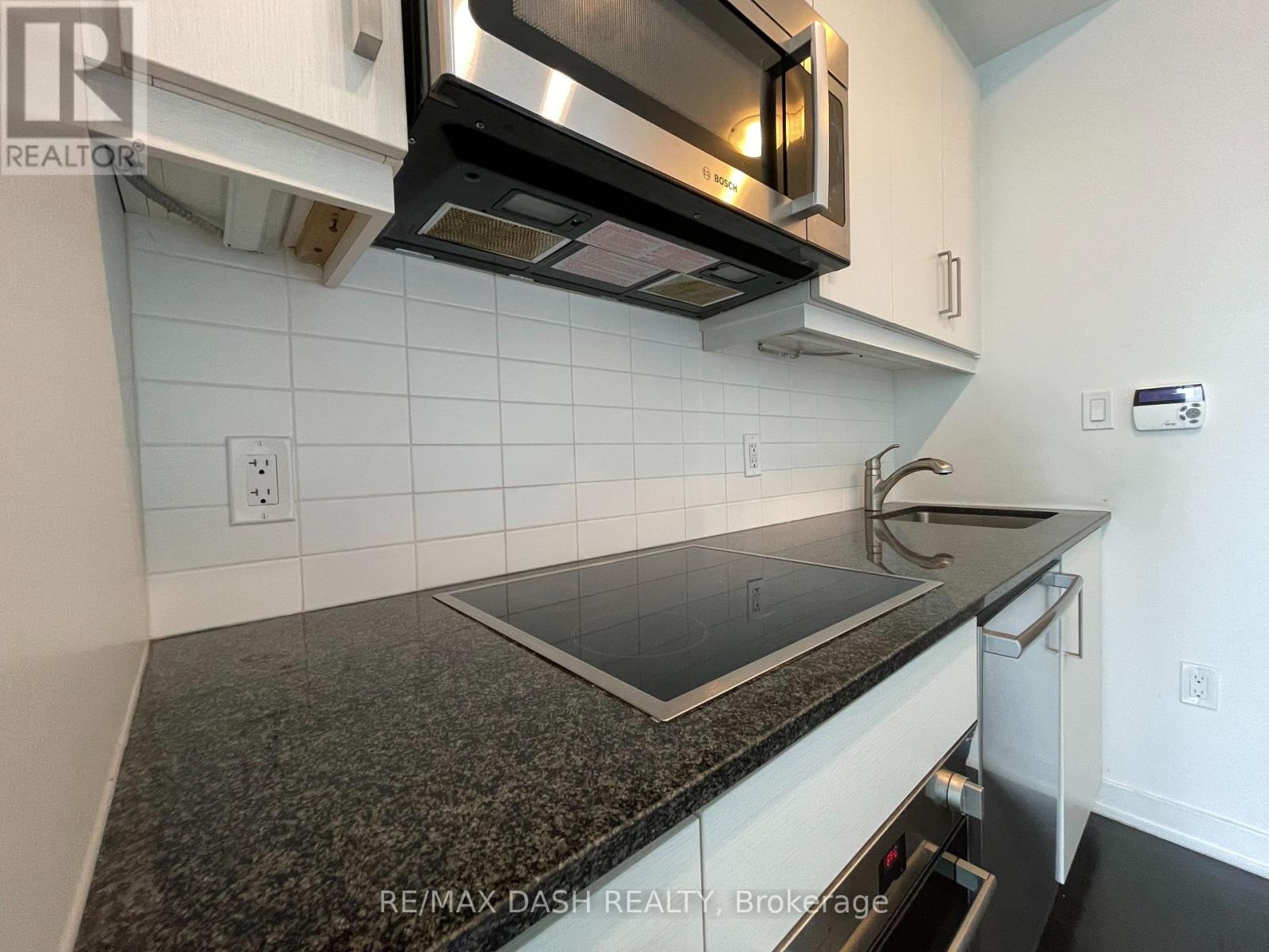 1005 - 1 The Esplanade Drive Property Photo 7