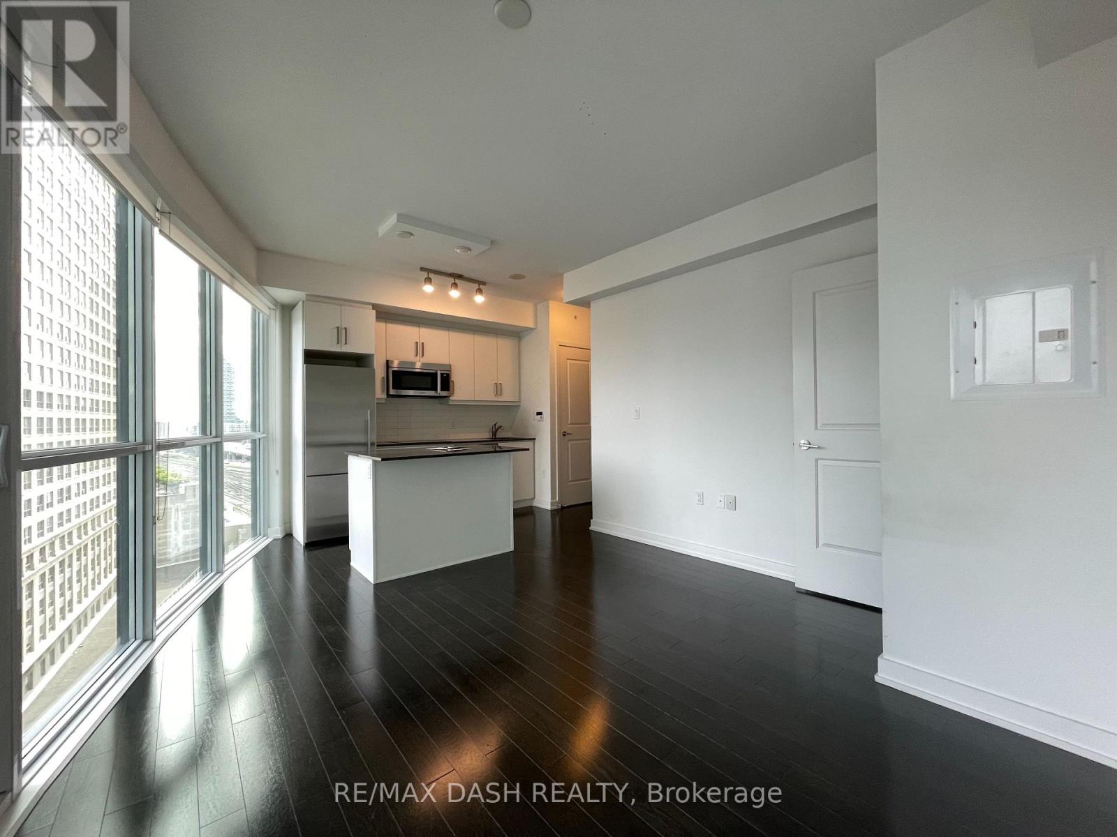 1005 - 1 The Esplanade Drive Property Photo 14