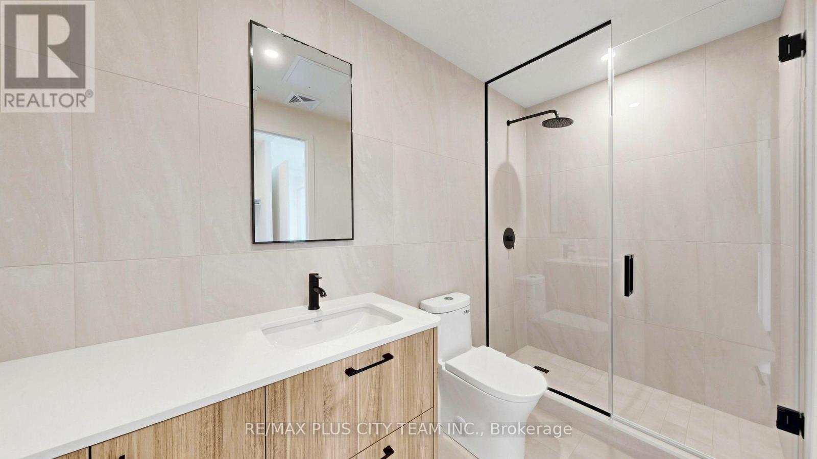 1703 - 109 Erskine Avenue Property Photo 8