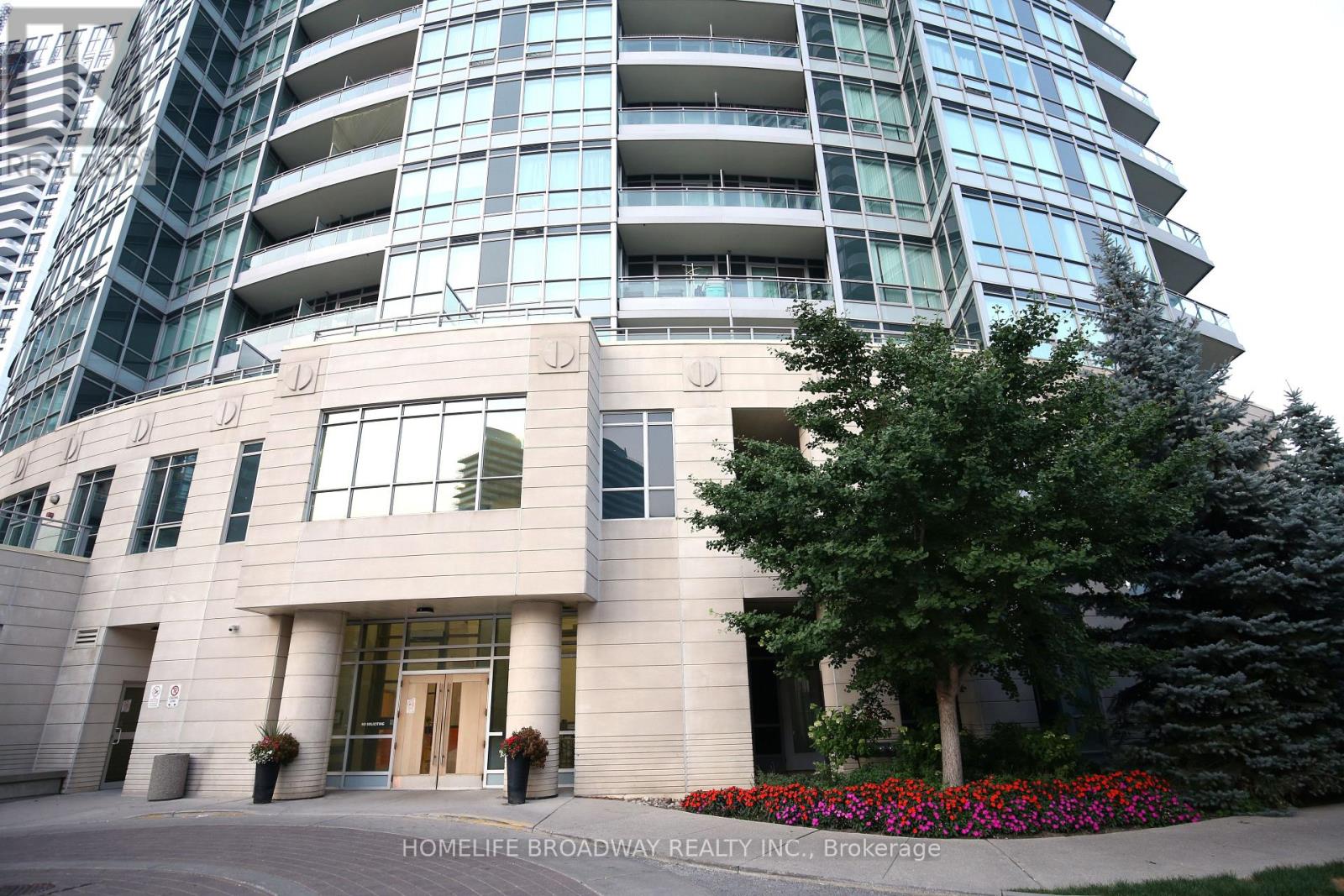 2515 - 18 Holmes Avenue Property Photo 1