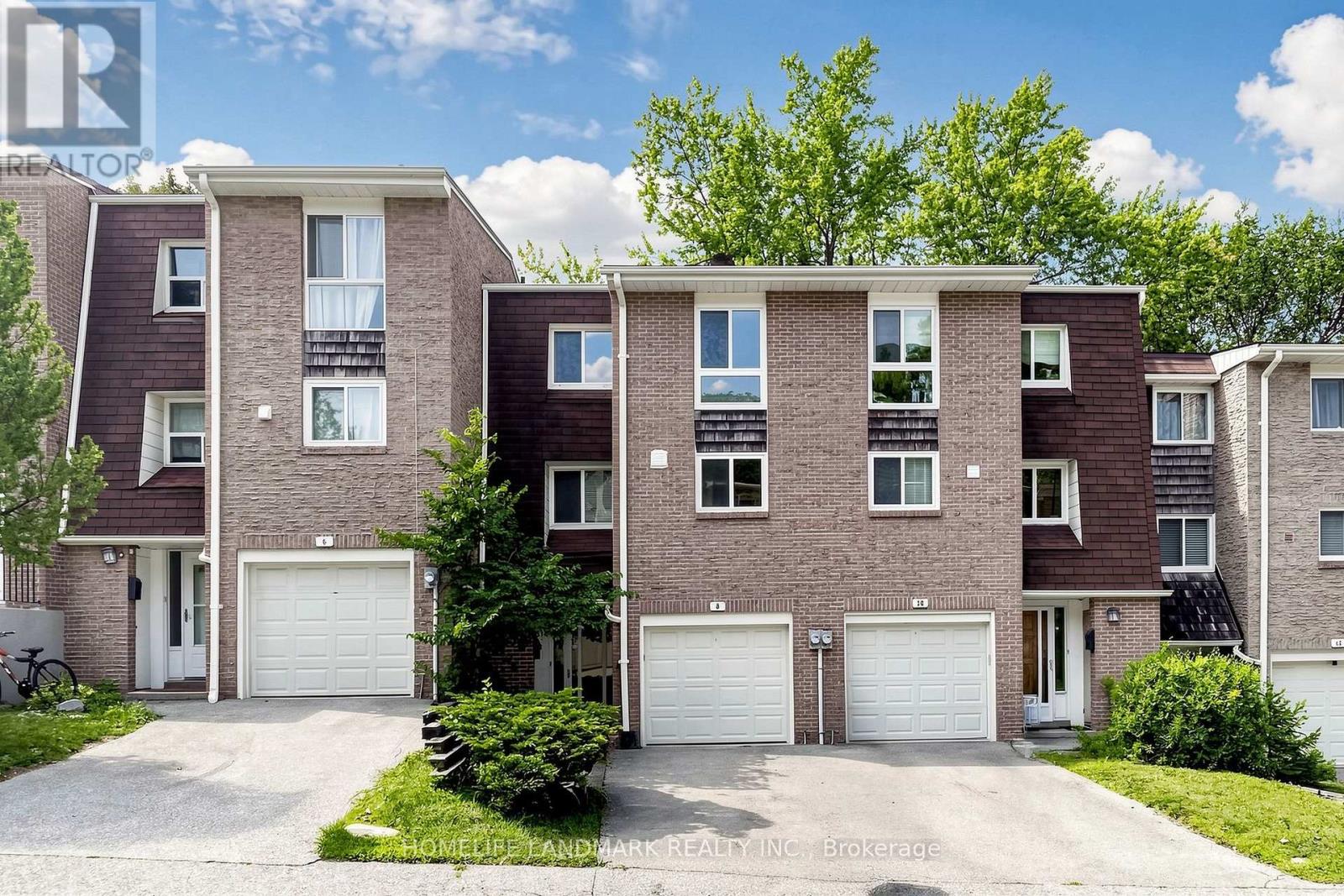 8 RUSTY CREST WAY