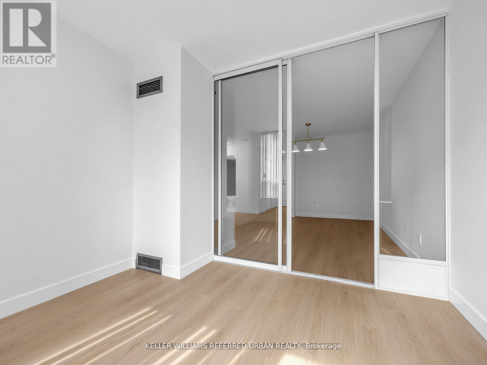 217 - 7 Bishop Avenue Property Photo 13