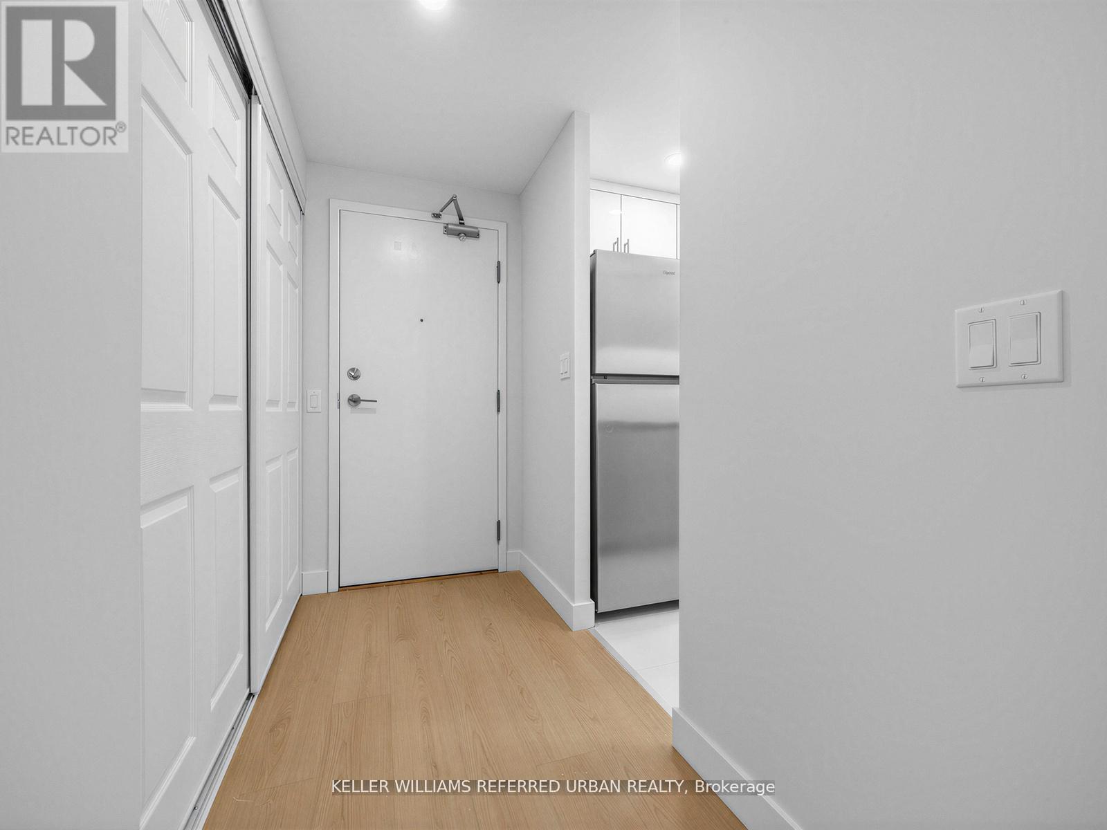 217 - 7 Bishop Avenue Property Photo 14