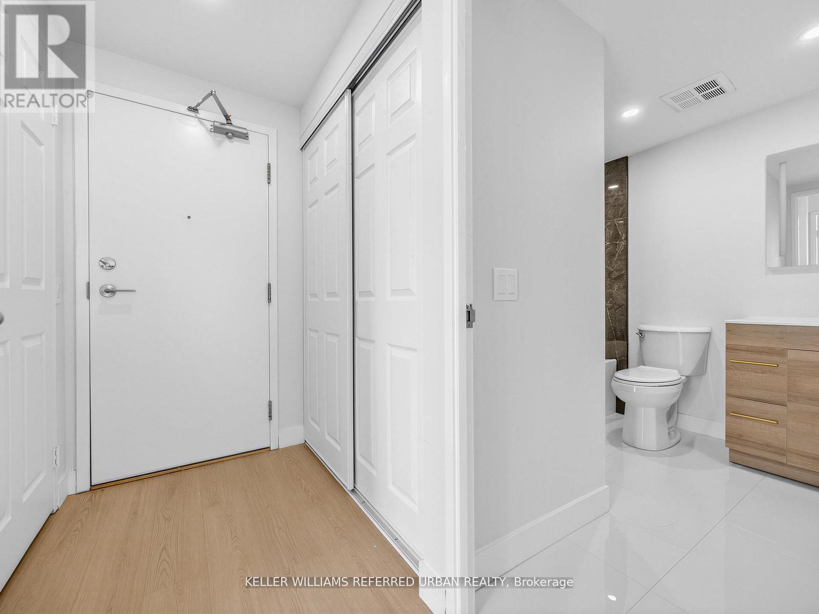 501 - 7 Bishop Avenue Property Photo 1