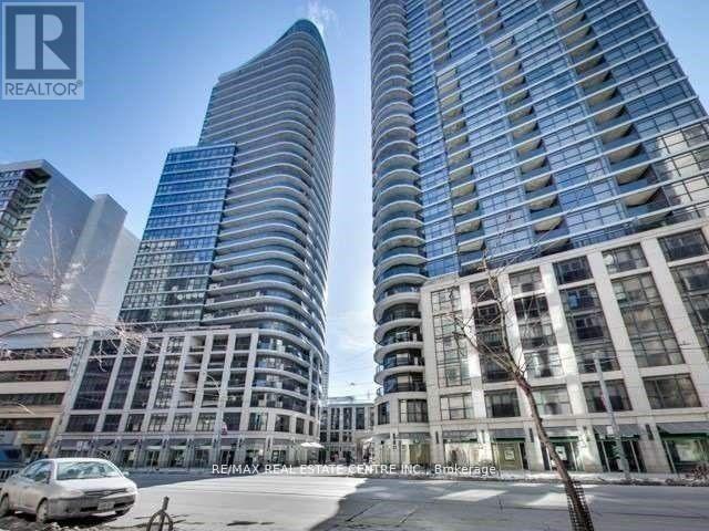 1611 - 25 Carlton Street Property Photo 1
