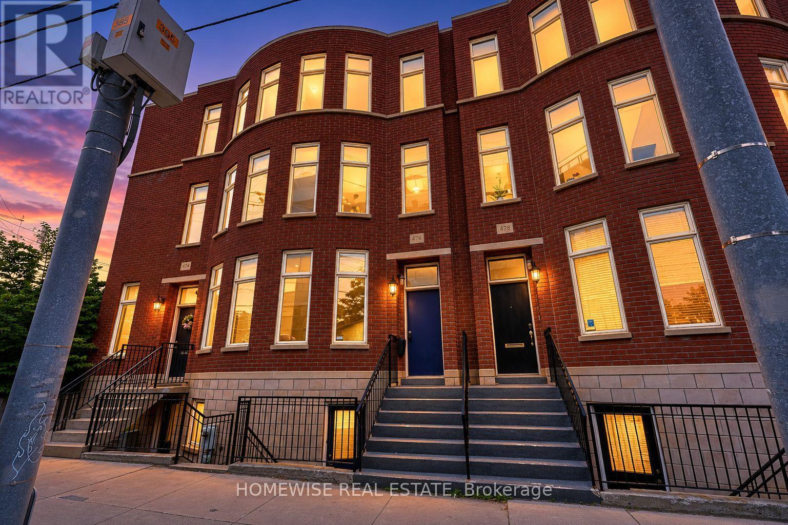 476 KING STREET E
