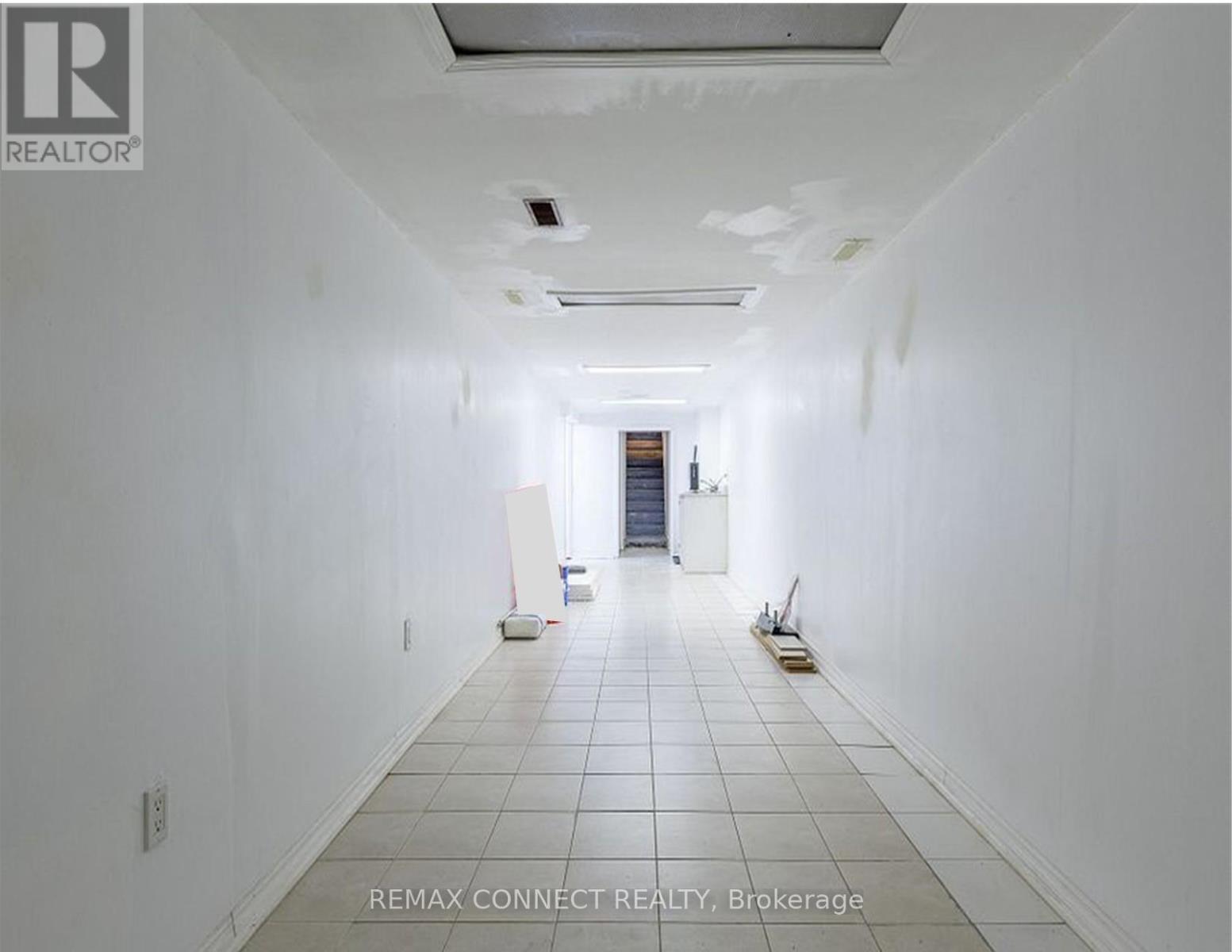 1105 Bathurst Street Property Photo 13