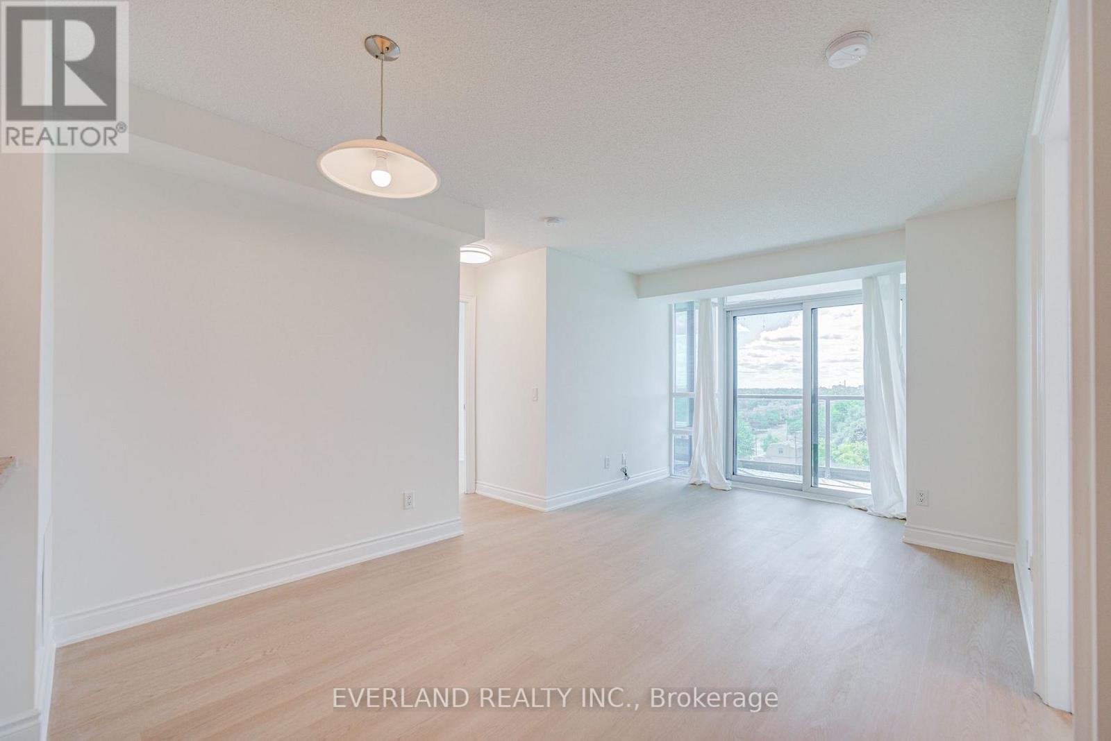 707 - 15 Greenview Avenue Property Photo 16