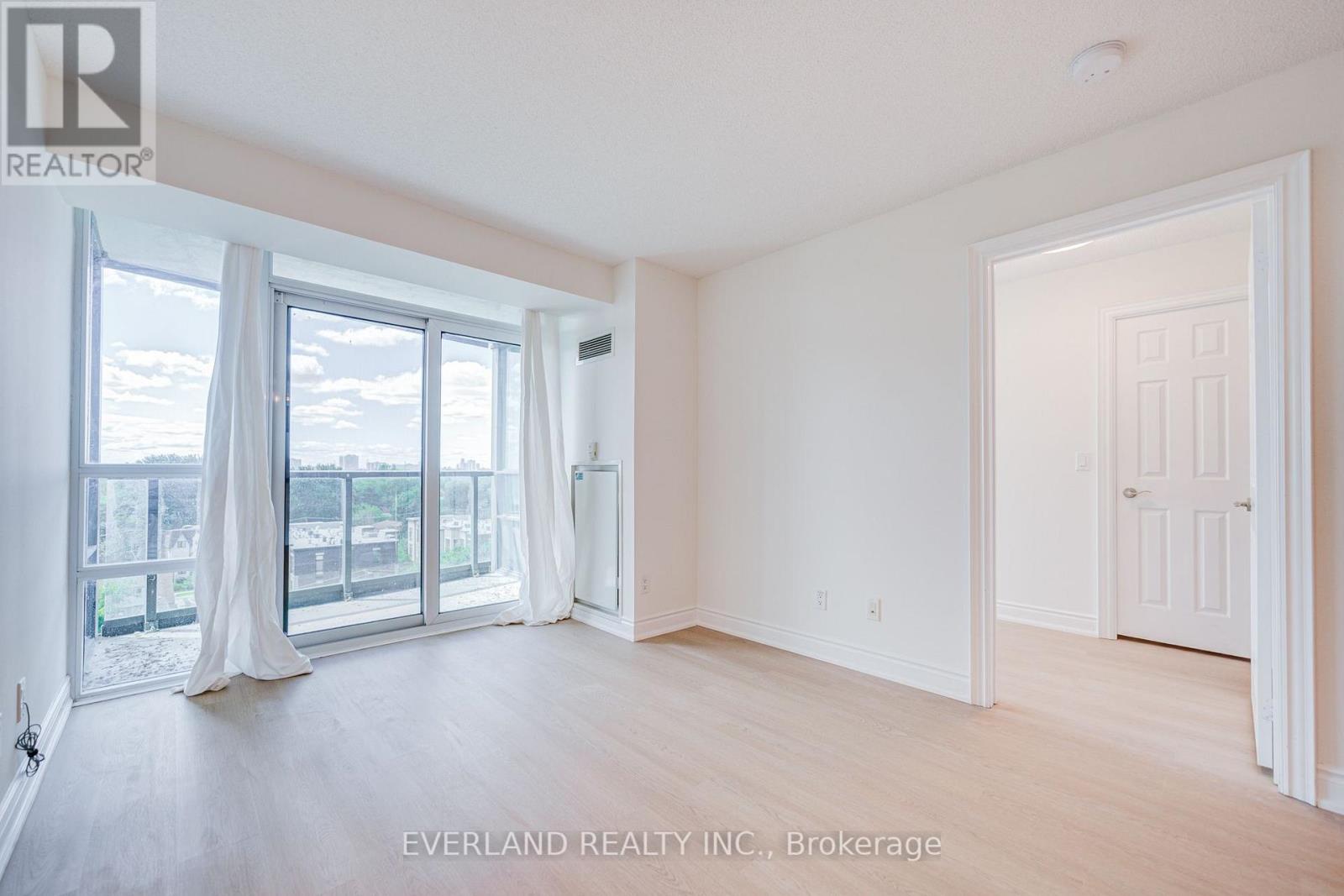 707 - 15 Greenview Avenue Property Photo 23