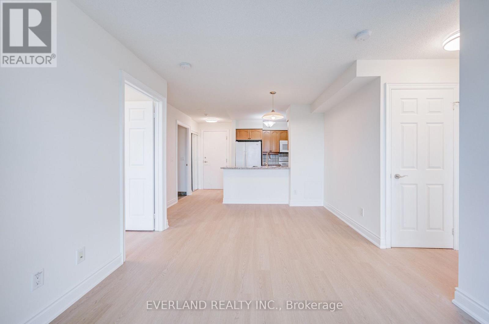 707 - 15 Greenview Avenue Property Photo 24