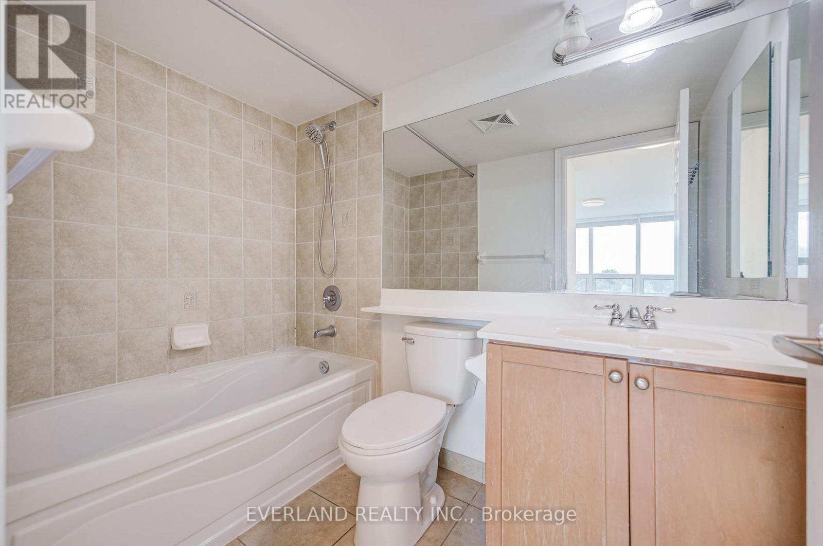 707 - 15 Greenview Avenue Property Photo 31