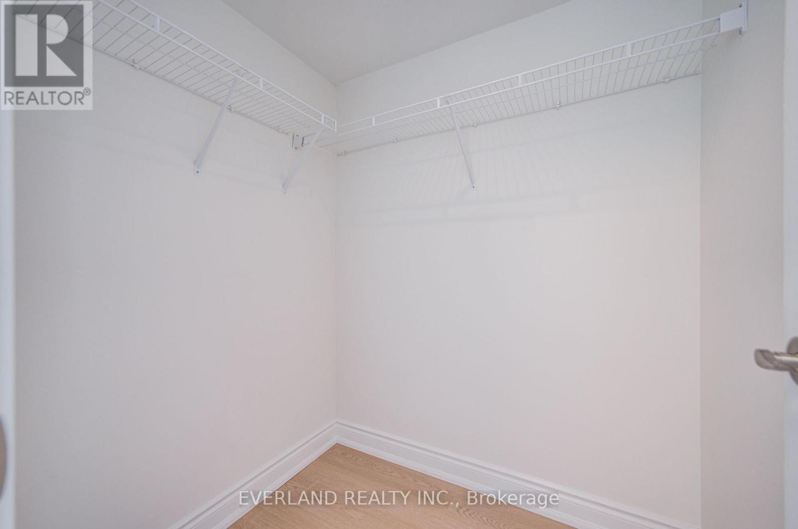 707 - 15 Greenview Avenue Property Photo 32