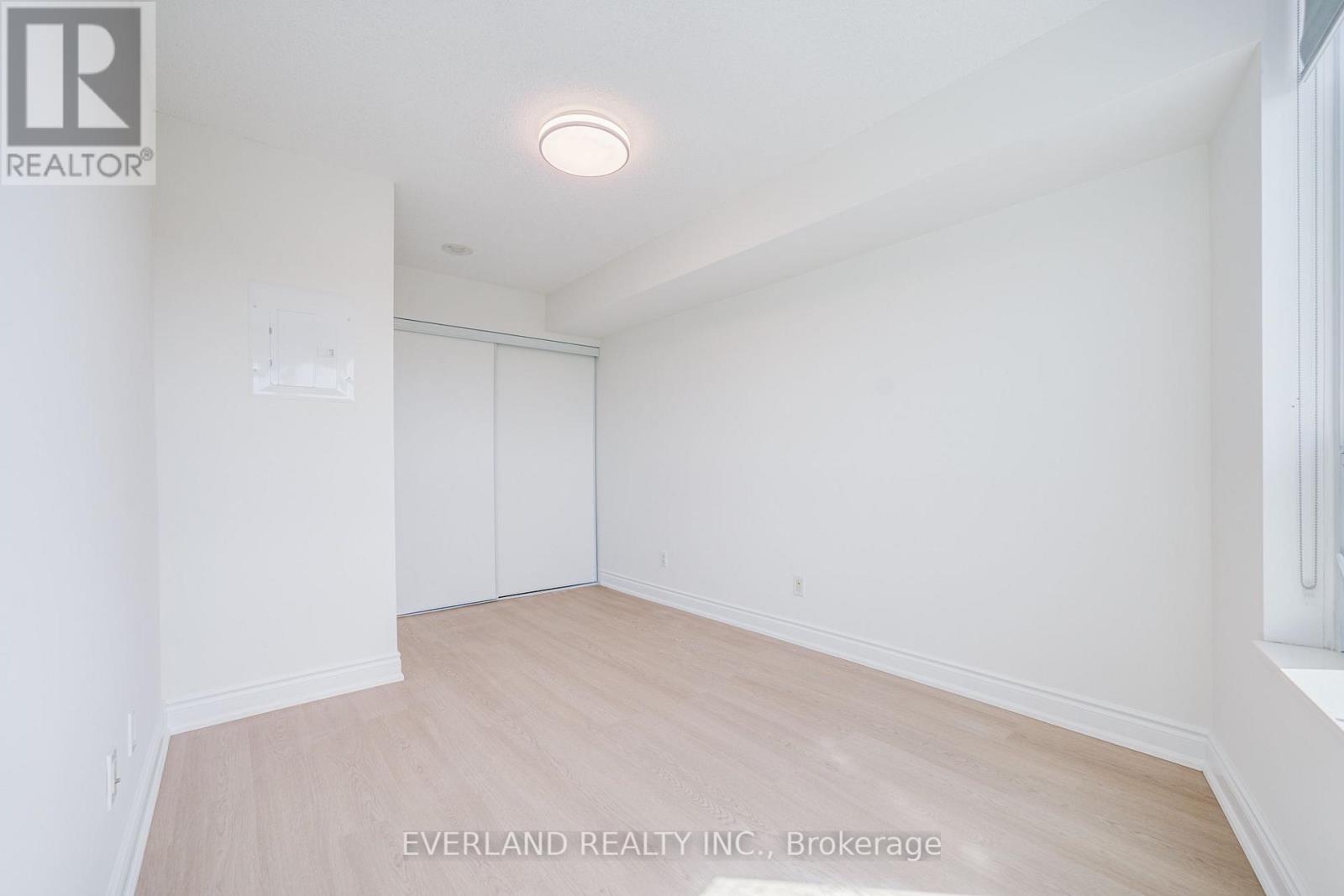 707 - 15 Greenview Avenue Property Photo 36