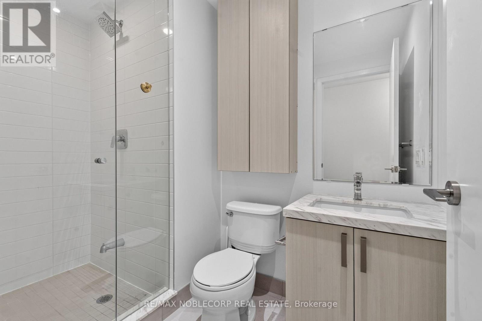 1911 - 501 St Clair Avenue W Property Photo 11