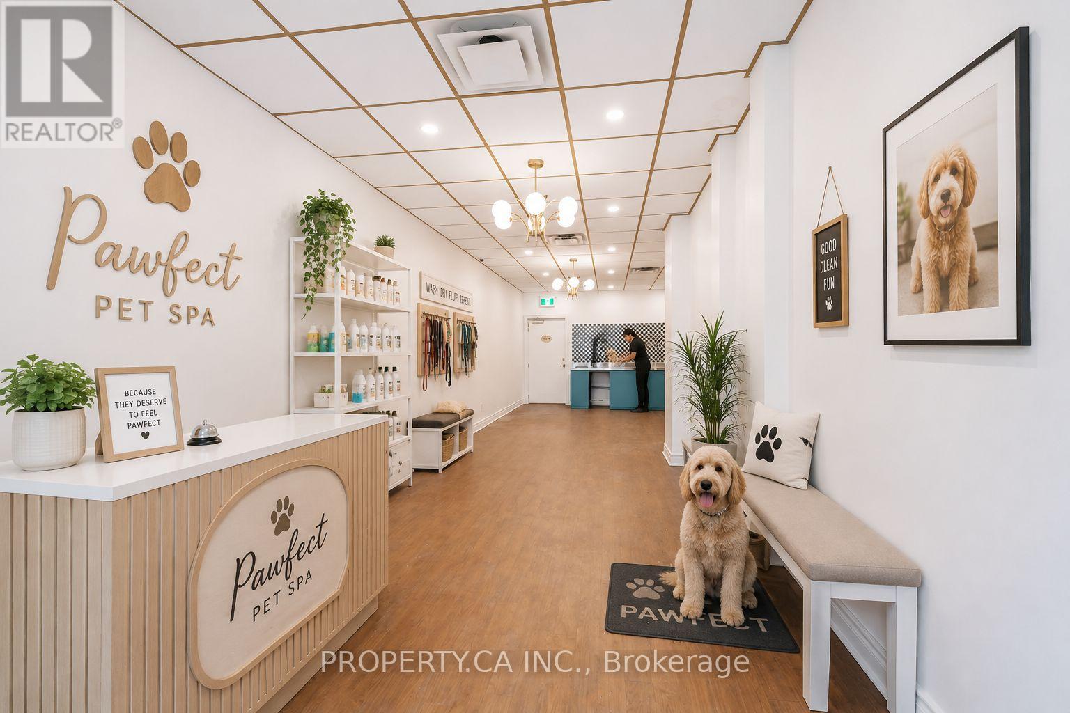 MAIN - 2657 YONGE STREET Property Photo 1