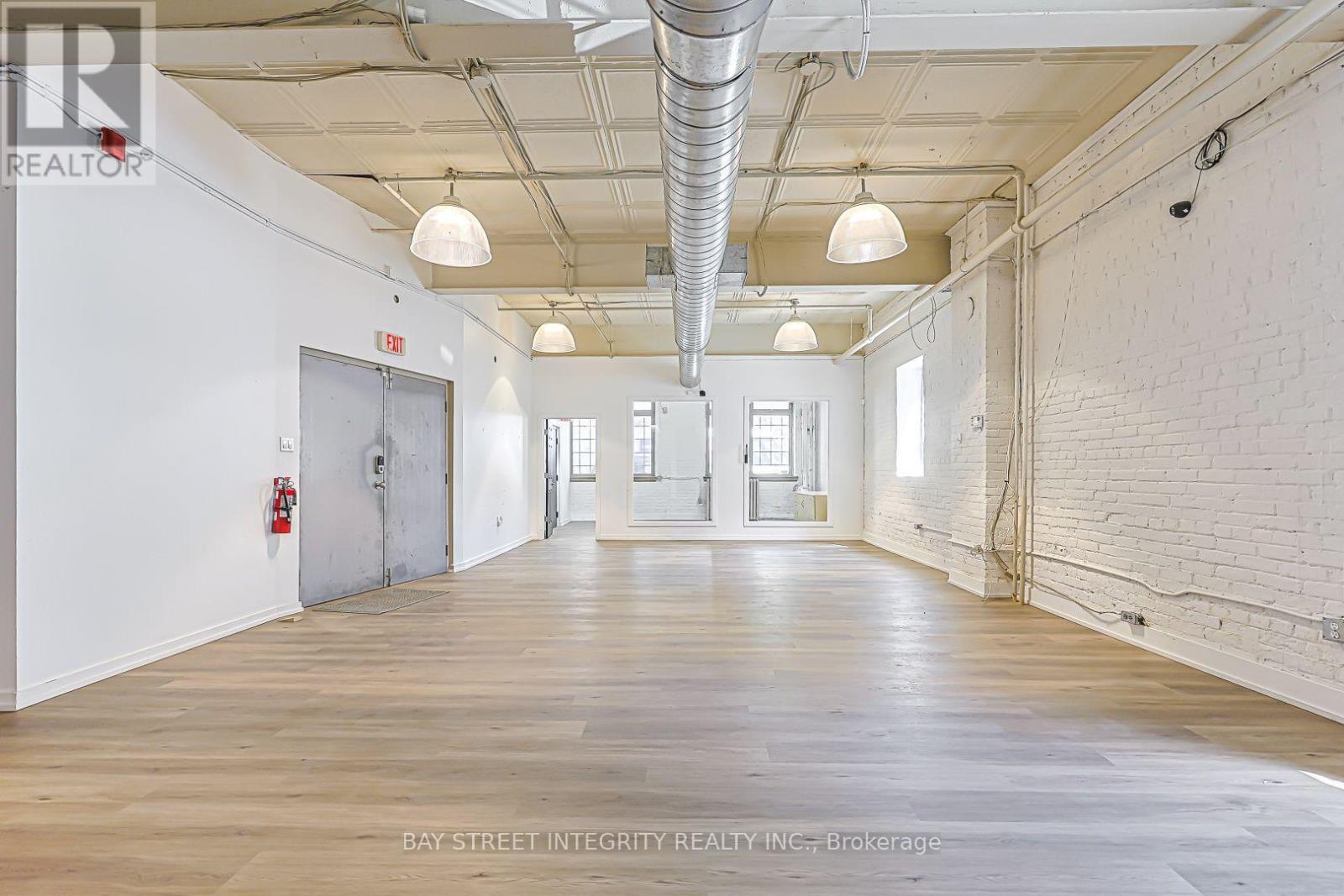 Main Flr - 51 Bulwer Street Property Photo 1