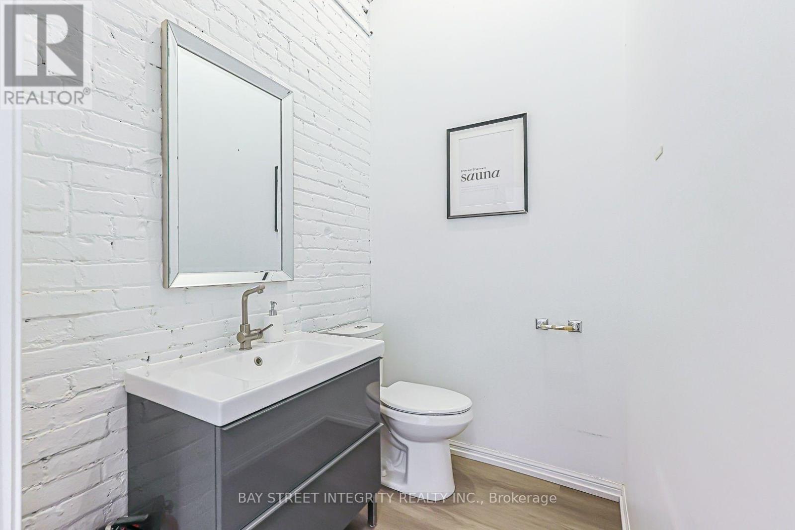 Main Flr - 51 Bulwer Street Property Photo 14