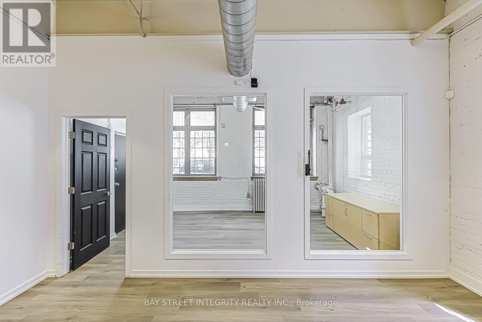 Main Flr - 51 Bulwer Street Property Photo 18