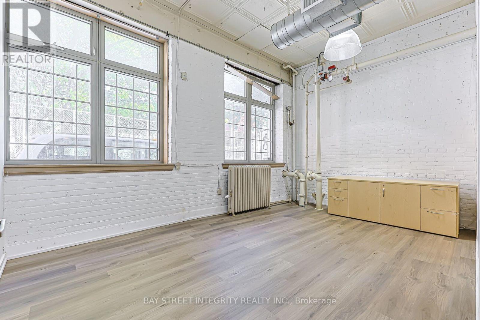 Main Flr - 51 Bulwer Street Property Photo 19