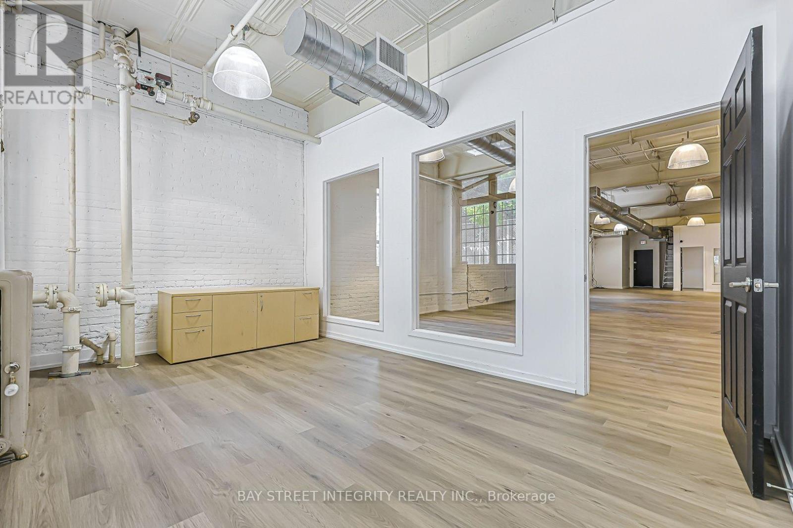 Main Flr - 51 Bulwer Street Property Photo 20