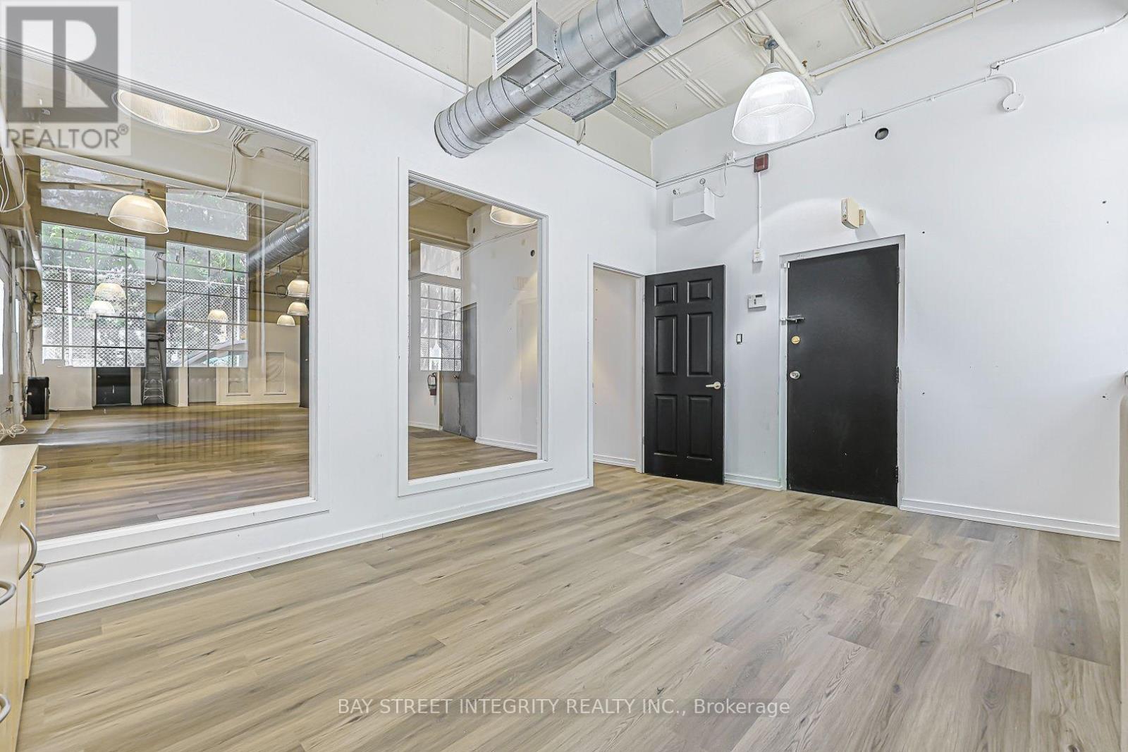 Main Flr - 51 Bulwer Street Property Photo 21