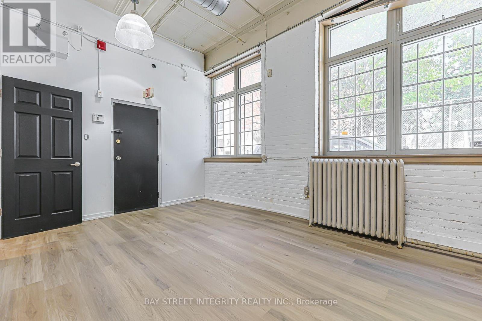 Main Flr - 51 Bulwer Street Property Photo 22