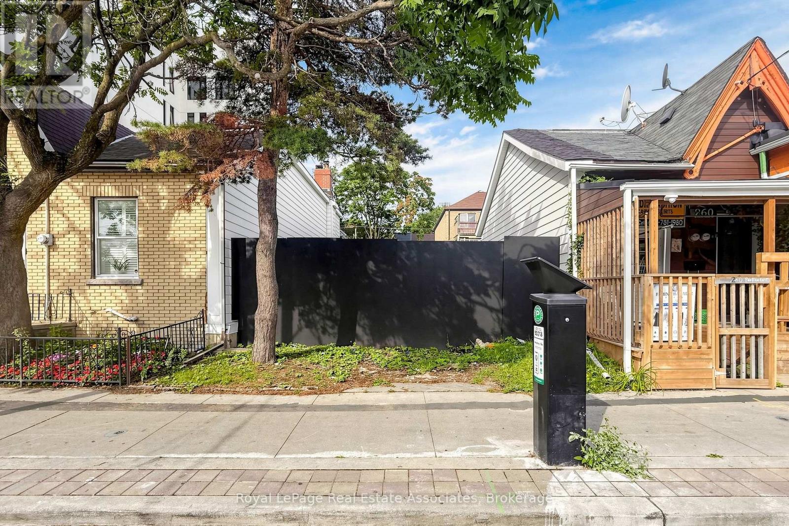 258 Parliament Street Property Photo 2
