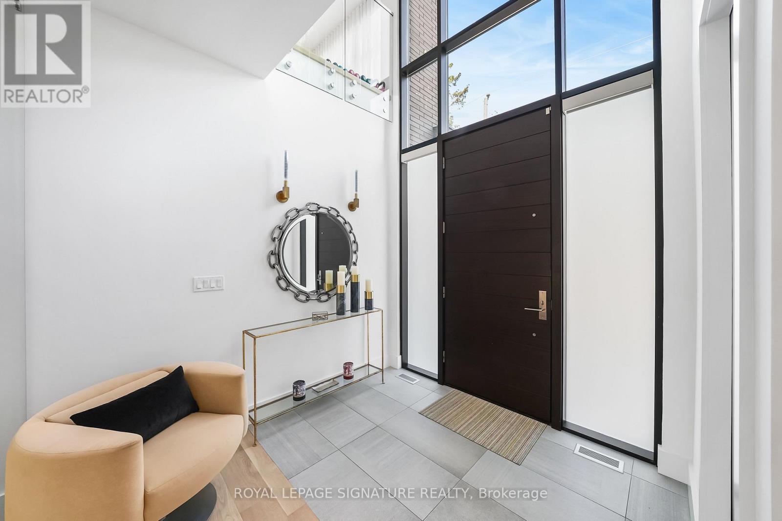 17 Nesbitt Drive Property Photo 2